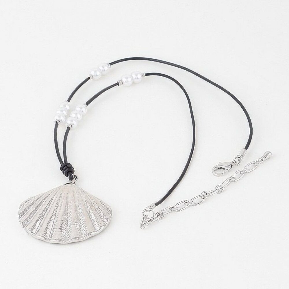 Pearled Clam Shell Necklace